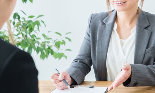 現在、補聴器をお使いの方のご不満やお悩みにも対応いたします。「いろいろ補聴器のお店に行ってみたけど、どうやってお店を選べばいいのかわからない」、「思い切って補聴器を購入してみたんだけど、期待したほどではなかった」・・・。既に補聴器をお使いの方でいろいろなご不満やお悩みをお持ちのお客様もぜひ「岐阜補聴器」へご相談に下さい。